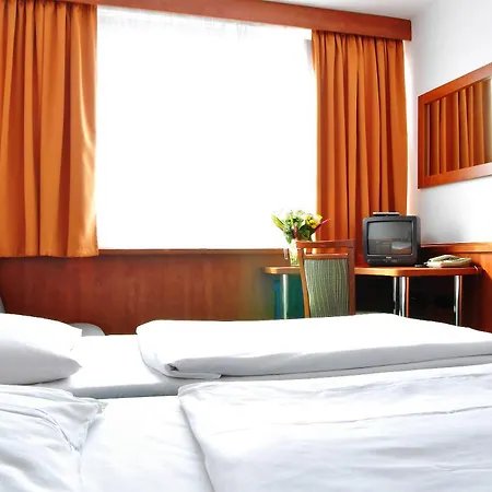 Olympik Tristar Hotel