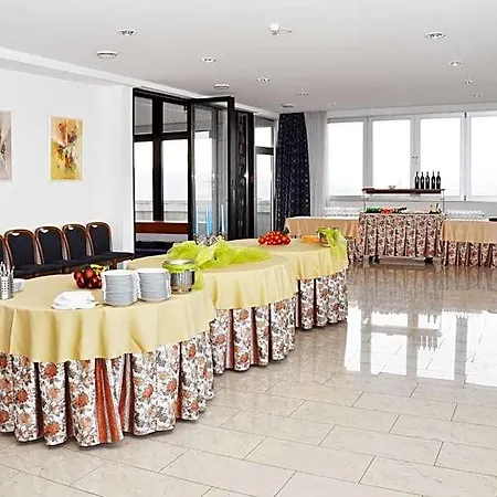 Olympik Tristar Hotel 3*