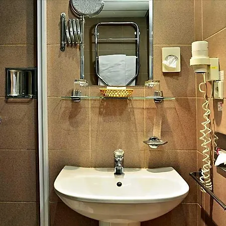 Olympik Tristar Hotel