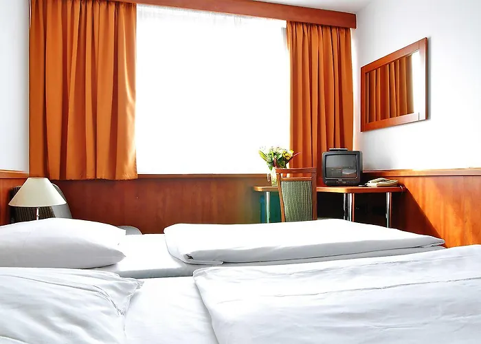 Olympik Tristar Hotell 3*