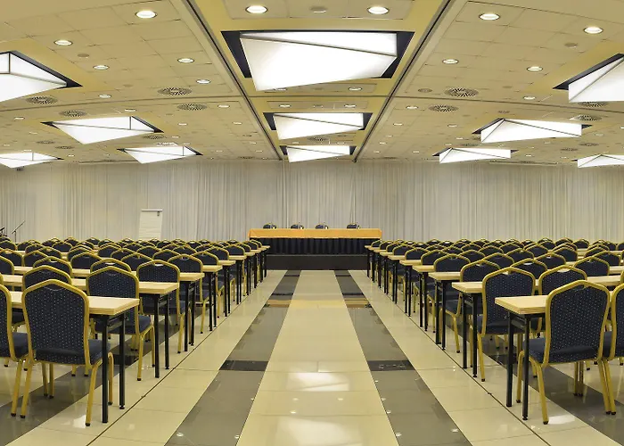 Olympik Tristar Hotell 3*