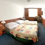 Olympik Tristar 3* Prága